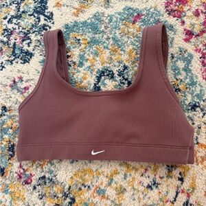 Nike Alate Women's One Scoop Light-Support Lightly Lined Ribbed Sports Bra Small